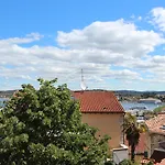 아파트 Isabel 로비니