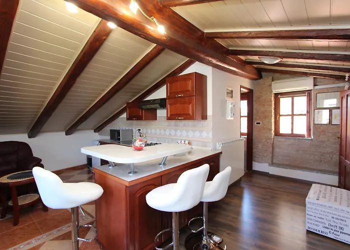 Isabel Apartamento *